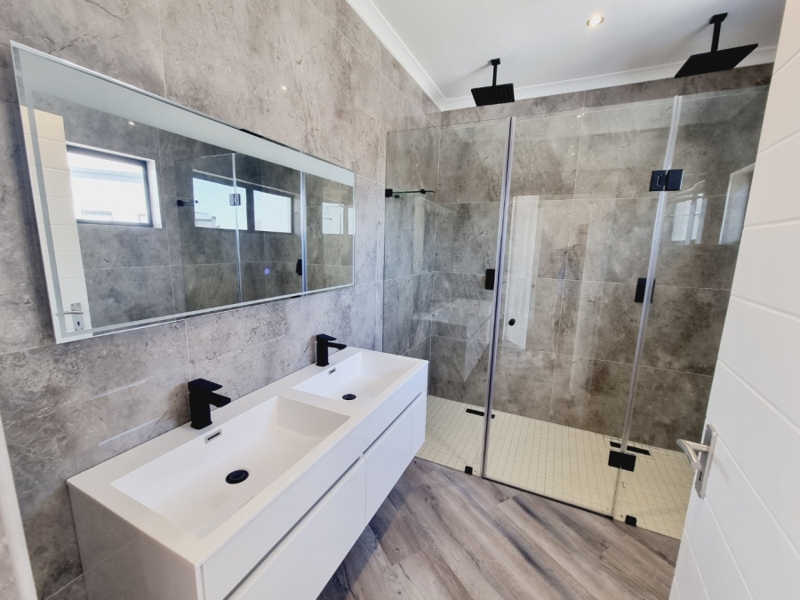 4 Bedroom Property for Sale in Sandown Western Cape